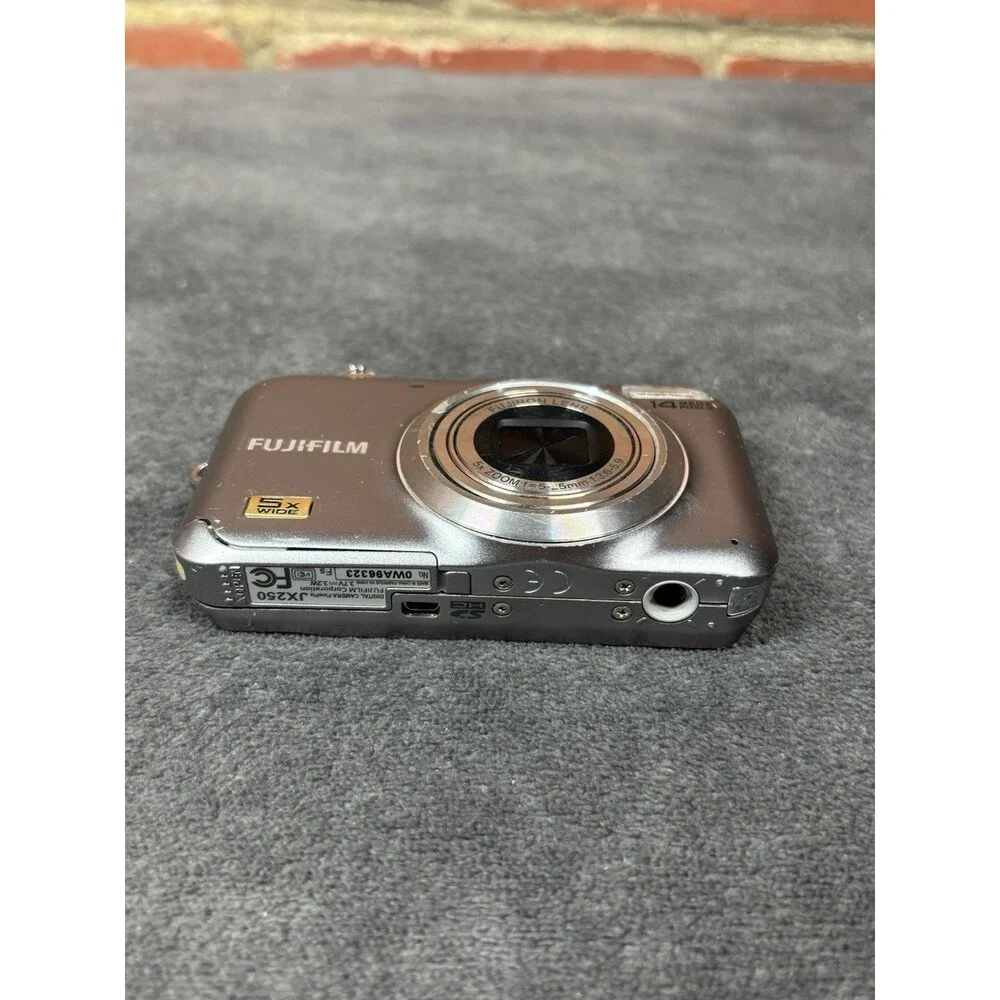 Fujifilm Finepix JX250 14MP 5X Zoom Digital Camera Untested For Parts/Repair
